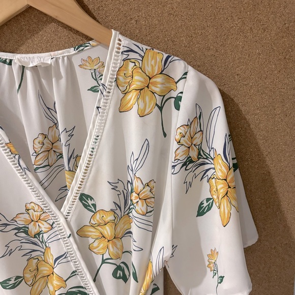 Yellow Floral Peplum-Style V-Neck Blouse - Picture 2 of 6